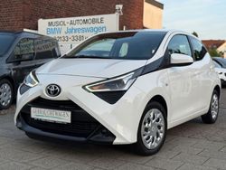 Weiß Gebraucht 2021 Toyota Aygo X-play Kleinwagen | 10.990 € (Fairer Preis)