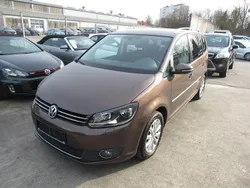 Braun Gebraucht 2013 VW Touran Highline Van / Kleinbus | 6.900 € (Guter Preis)