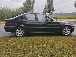 Schwarz Gebraucht 2002 BMW 318 Limousine | 2.200 € (Fairer Preis)