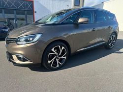 Braun Gebraucht 2017 Renault Grand Scénic IV Bose Edition Van / Kleinbus | 14.299 € (Etwas zu teuer)