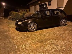 Schwarz Gebraucht 2002 VW Golf IV Exclusive Kleinwagen | 1.600 € (Superpreis)