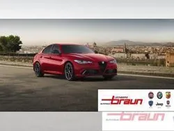 Rot Neu 2025 Alfa Romeo Giulia Competizione Limousine | 63.250 € (Teuer)