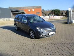 Grau Gebraucht 2009 Opel Astra Edition Kombi | 2.100 € (Fairer Preis)
