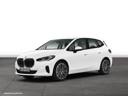 Weiß Gebraucht 2024 BMW 223 Active Tourer Van / Kleinbus | 41.452 € (Teuer)