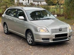 Gold Gebraucht 2006 Toyota Avensis Kombi | 2.790 € (Fairer Preis)