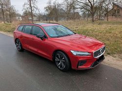 Rot Gebraucht 2020 Volvo V60 R-Design Kombi | 26.950 € (Fairer Preis)