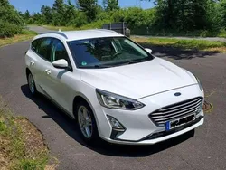 Weiß Gebraucht 2019 Ford Focus Cool & Connect Kombi | 9.650 € (Guter Preis)