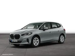 Skyscraper grau metallic Gebraucht 2024 BMW 218 Active Tourer Luxury Line Van / Kleinbus | 31.994 € (Guter Preis)