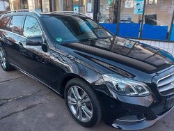 Schwarz Gebraucht 2013 Mercedes 300 Limousine | 13.600 € (Fairer Preis)