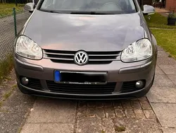 Grau Gebraucht 2006 VW Golf V Limousine | 2.900 € (Fairer Preis)