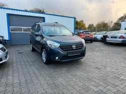 Grau Gebraucht 2015 Dacia Dokker Lauréate Limousine | 7.990 € (Fairer Preis)