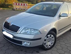 Silber Gebraucht 2007 Skoda Octavia Tour Kombi | 2.200 € (Fairer Preis)