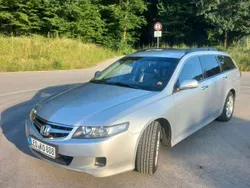 Grau Gebraucht 2006 Honda Accord Comfort Kombi | 2.500 € (Etwas zu teuer)