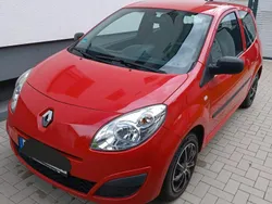 Rot Gebraucht 2010 Renault Twingo Kleinwagen | 3.500 €