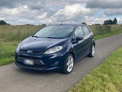 Blau Gebraucht 2009 Ford Fiesta Limousine | 4.200 €