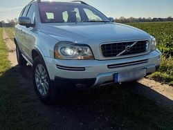 Weiß Gebraucht 2009 Volvo XC90 Executive SUV | 7.800 € (Etwas zu teuer)