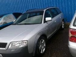 Grau Gebraucht 2003 Audi A6 Allroad Kombi | 1.300 €