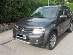 Grau Gebraucht 2013 Suzuki Grand Vitara SUV | 8.000 € (Fairer Preis)