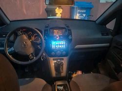 Schwarz Gebraucht 2011 Opel Zafira Kombi | 2.200 € (Superpreis)