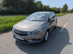 Grau Gebraucht 2016 Opel Astra Active Kombi | 7.900 € (Fairer Preis)
