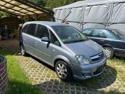 Grau Gebraucht 2009 Opel Meriva Van / Kleinbus | 2.500 € (Fairer Preis)