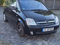 Schwarz Gebraucht 2005 Opel Meriva Edition Van / Kleinbus | 1.900 € (Etwas zu teuer)