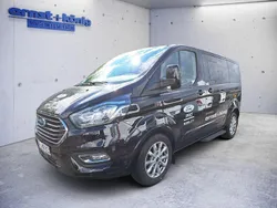 Schwarz Gebraucht 2022 Ford Tourneo Custom Titanium Van / Kleinbus | 38.990 € (Teuer)