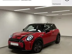 Chili red Gebraucht 2022 Mini Cooper SE Classic Kleinwagen | 18.822 € (Etwas zu teuer)
