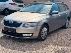 Grau Gebraucht 2016 Skoda Octavia Kombi | 9.300 € (Superpreis)