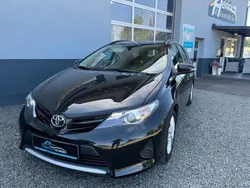 Schwarz Gebraucht 2015 Toyota Auris Touring Sports Cool Kombi | 10.500 € (Fairer Preis)