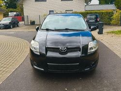 Schwarz Gebraucht 2009 Toyota Auris Executive Limousine | 3.999 € (Etwas zu teuer)