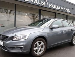 Grau Gebraucht 2016 Volvo V60 Business Edition Kombi | 9.770 € (Superpreis)