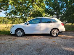 Weiß Gebraucht 2012 Seat Ibiza ST Kombi | 2.999 € (Fairer Preis)