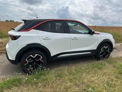Weiß Gebraucht 2021 Opel Mokka GS Line SUV | 19.900 € (Fairer Preis)