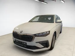 Weiß Gebraucht 2022 Skoda Scala Essence Kleinwagen | 20.960 € (Etwas zu teuer)