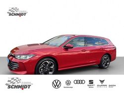 Chilirot metallic Gebraucht 2024 VW Passat Elegance Kombi | 34.975 € (Superpreis)