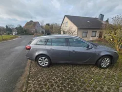 Grau Gebraucht 2016 Opel Insignia Kombi | 8.900 € (Fairer Preis)