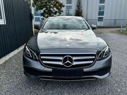 Grau Gebraucht 2016 Mercedes E250 Avantgarde Limousine | 19.999 € (Fairer Preis)