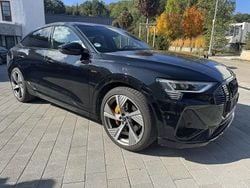 Schwarz Gebraucht 2022 Audi e-tron Sportback Black Edition SUV | 27.990 €