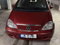 Rot Gebraucht 2001 Mercedes A190 Elegance Limousine | 1.300 € (Guter Preis)