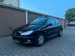 Schwarz Gebraucht 2001 Peugeot 206 Kleinwagen | 1.429 € (Fairer Preis)