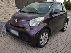 Andere farben Gebraucht 2009 Toyota iQ Kleinwagen | 2.900 €