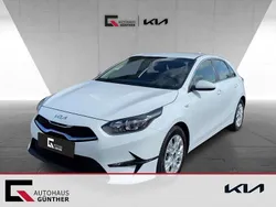 (wd) cararraweiss Gebraucht 2025 Kia Ceed Vision Limousine | 19.990 € (Guter Preis)