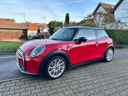 Rot Gebraucht 2021 Mini Cooper Hatch Kleinwagen | 15.500 € (Fairer Preis)