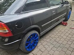 Schwarz Gebraucht 1999 Opel Astra Coupé | 1.250 € (Fairer Preis)