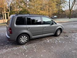 Grau Gebraucht 2007 VW Touran Van / Kleinbus | 2.100 € (Guter Preis)