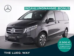 Obsidianschwarz metallic Gebraucht 2023 Mercedes V250 Van / Kleinbus | 61.875 € (Etwas zu teuer)