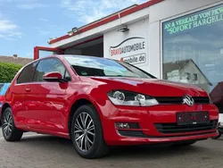 Rot Gebraucht 2016 VW Golf VII Allstar Limousine | 12.499 € (Fairer Preis)