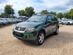 Grün Gebraucht 2011 Suzuki Grand Vitara Comfort SUV | 5.680 € (Guter Preis)