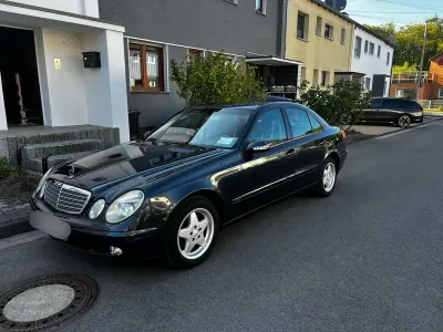 Gebraucht Mercedes E200 Elegance 122 PS (89 kW) 2004 Limousine
